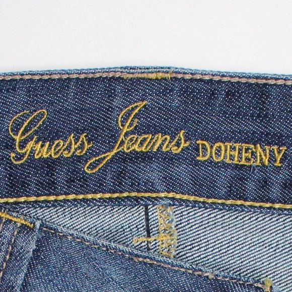 Women's Guess Denim Blue Jeans Size 24 Doheny With Minor Distressing - Picture 3 of 15